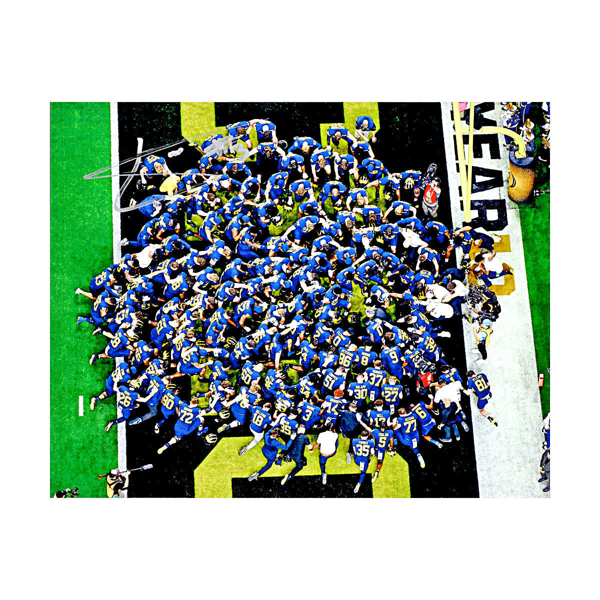 Fred Moore Michigan Wolverines Autographed Signed 8x10 Photo (CX Champions Circle LOA) - Front View