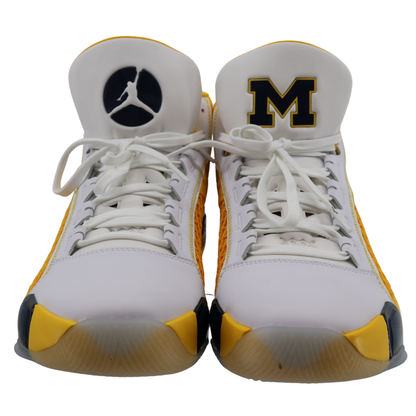 Nike Air Jordan Air XXXVIII Michigan Wolverines P White Amarillo - Front View