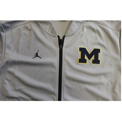 Nike Air Jordan Michigan Wolverines Blue Logo M Grey Zip-Up - Close View